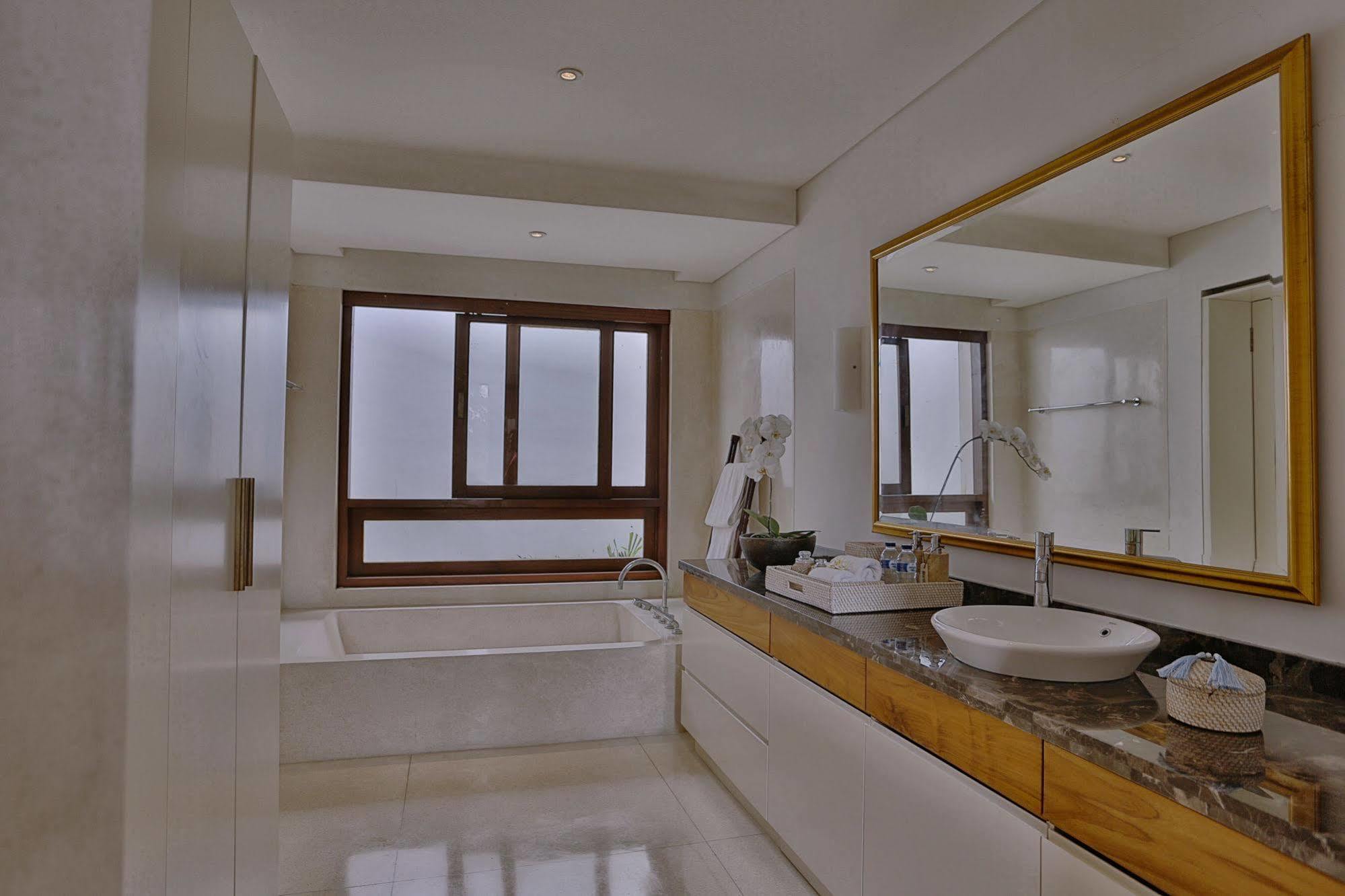 קוטה לומבוק Villa Nikara מראה חיצוני תמונה